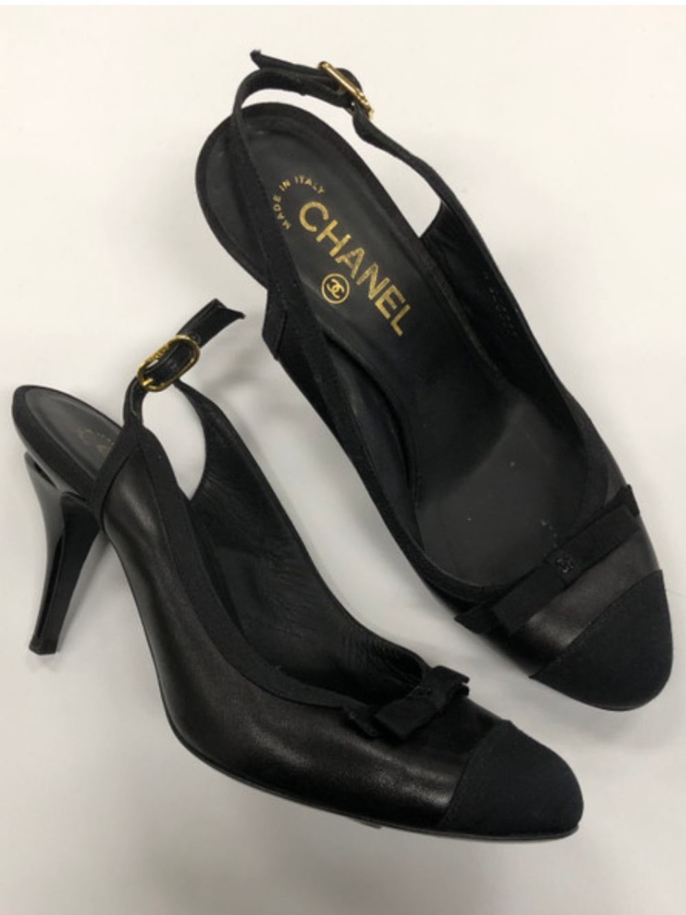 CHANEL ribbon bow cap toe Black Slingback Pump 38